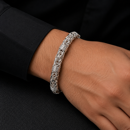 The Byzantine Elite Chain Bracelet | Silver Textured Edition