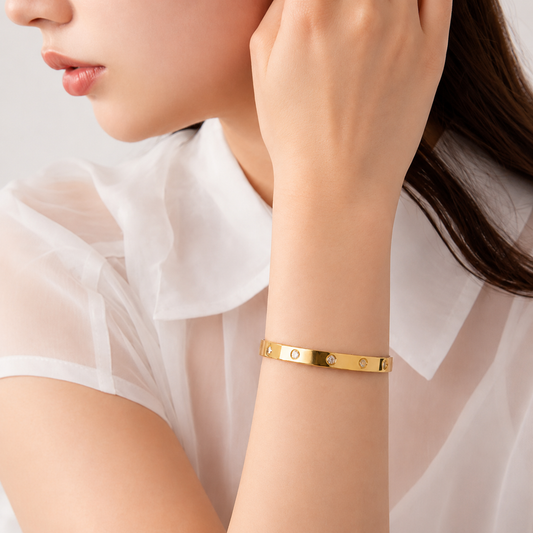 The Eternal Glow Linux | 18K Gold Finish Solitaire Edition